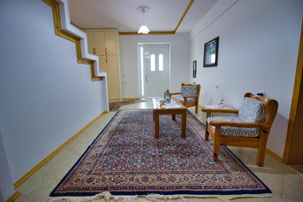 Area soggiorno di VILA SHAMETAJ