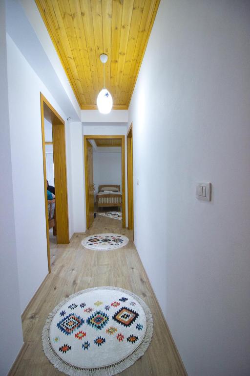 Foto dalla galleria di VILA SHAMETAJ a Gjirokastër