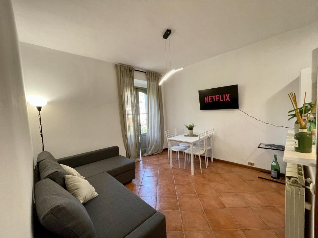 Telewizja i/lub zestaw kina domowego w obiekcie AvocadoHouse3 QCview