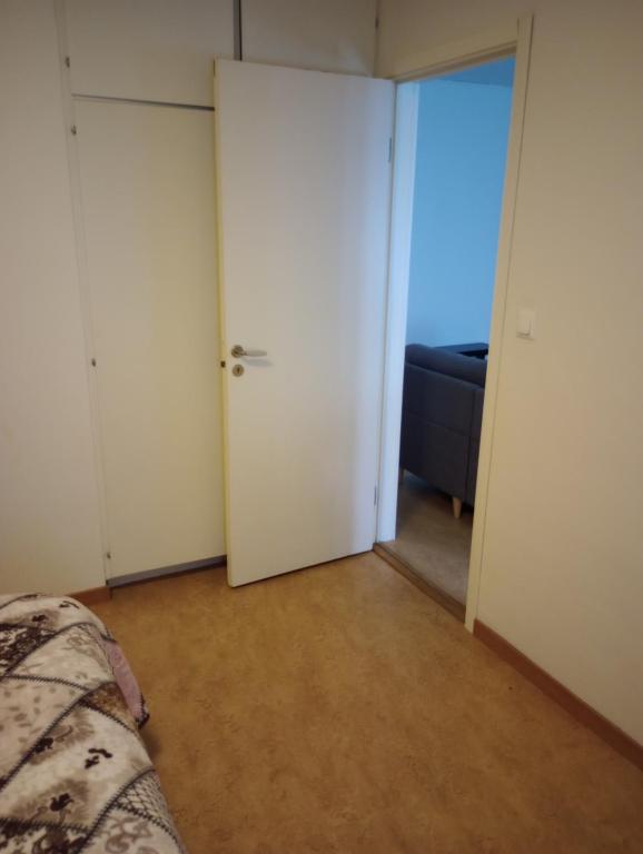 One lovely bed room in an apartment - Housity