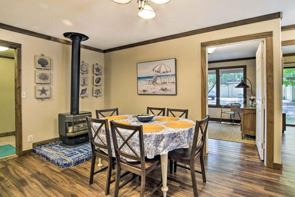 Dining area in the holiday home