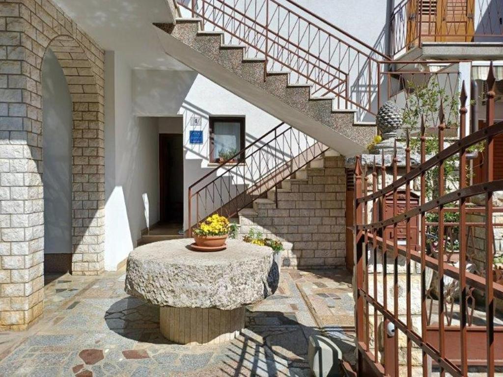 Budova, kde se apartmán nachází