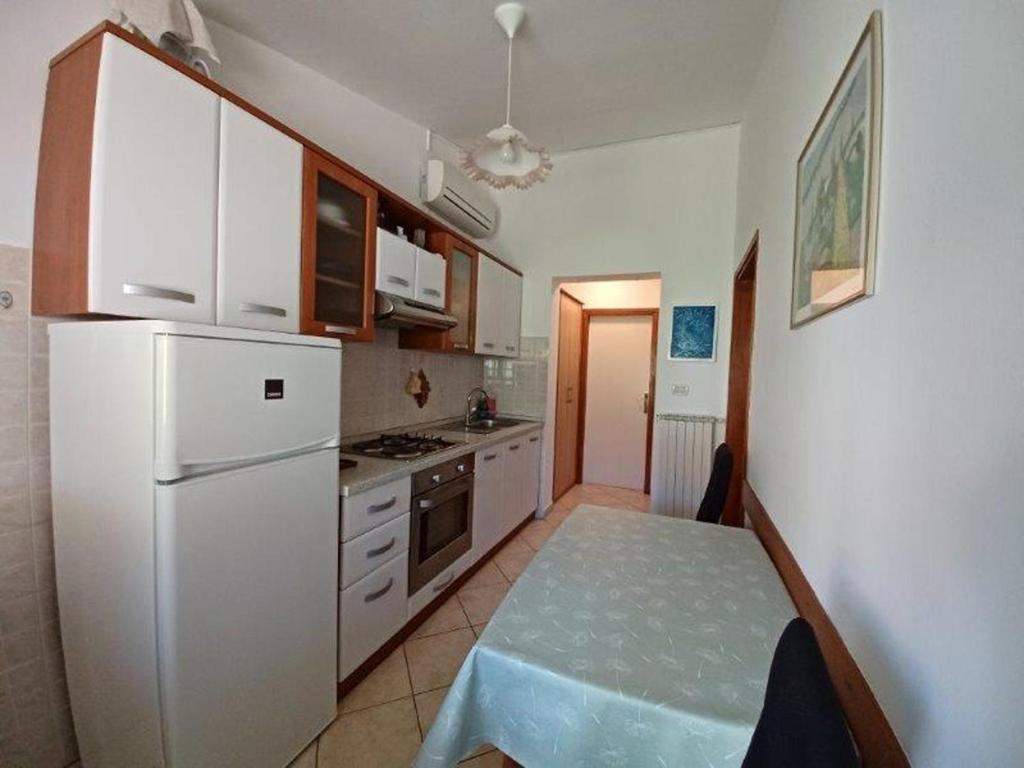 Kuchyň nebo kuchyňský kout v ubytování Apartments by the sea Novigrad - 7335