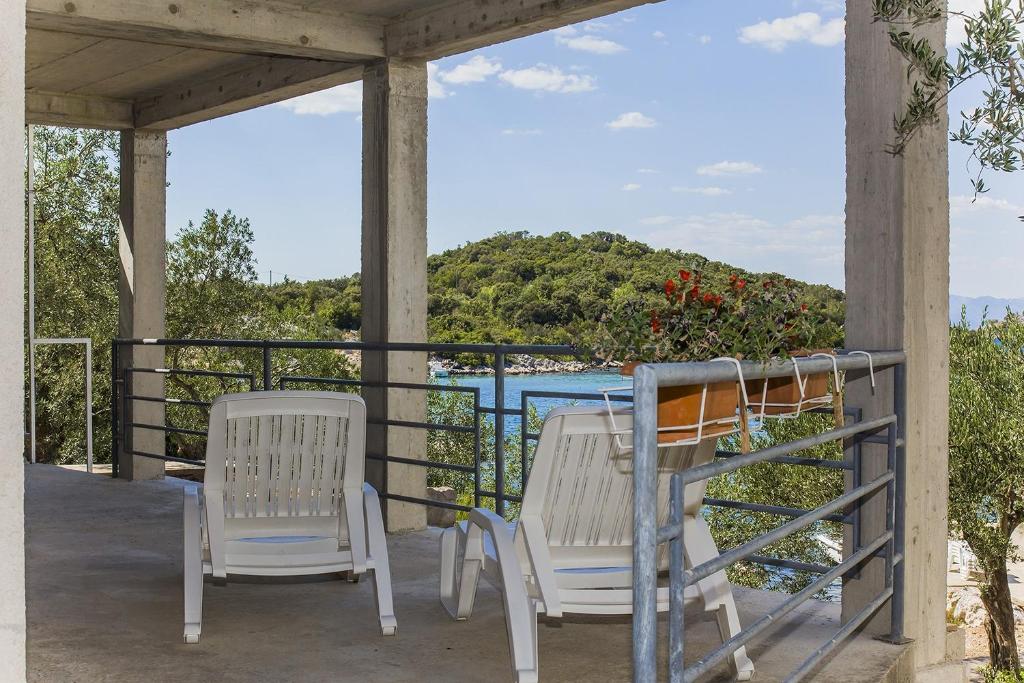 Balkón alebo terasa v ubytovaní Apartments by the sea Zuronja, Peljesac - 14095