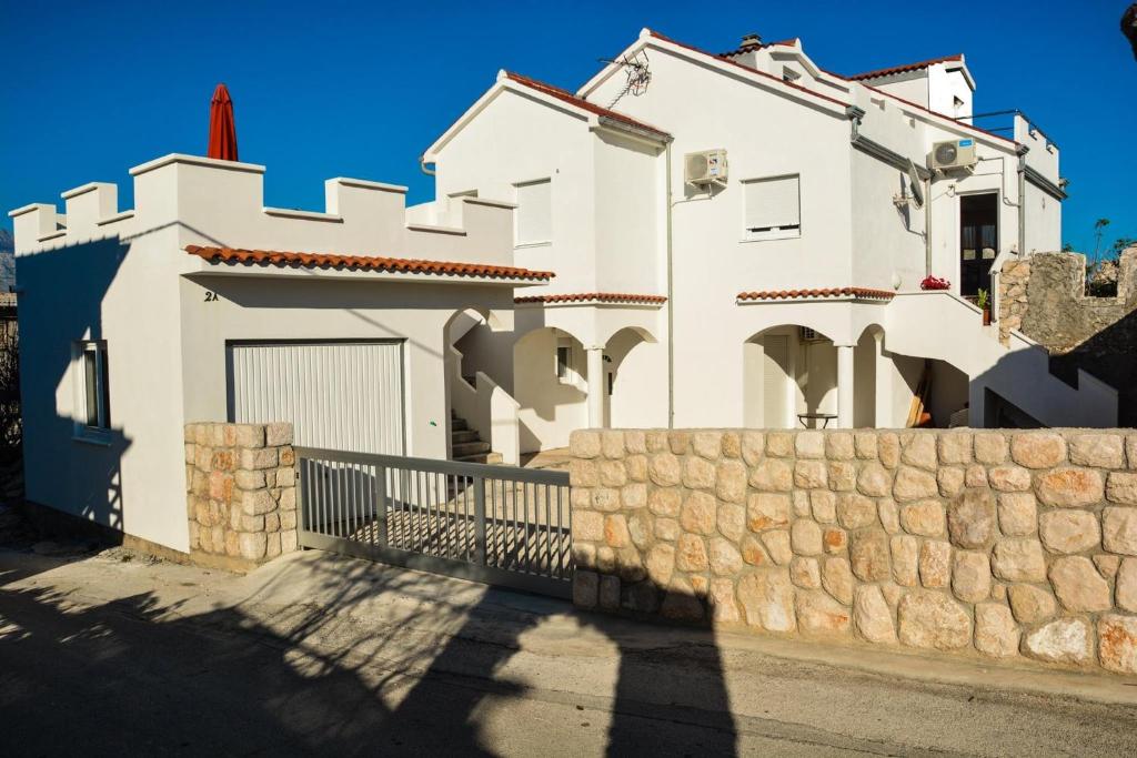 Zdjęcie z galerii obiektu Apartments by the sea Razanac, Zadar - 14229 w Ražancu