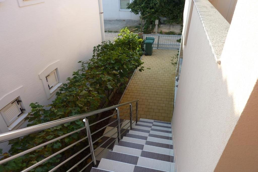 Fotografie z fotogalerie ubytování Apartments with a parking space Vir - 14389 v destinaci Vir