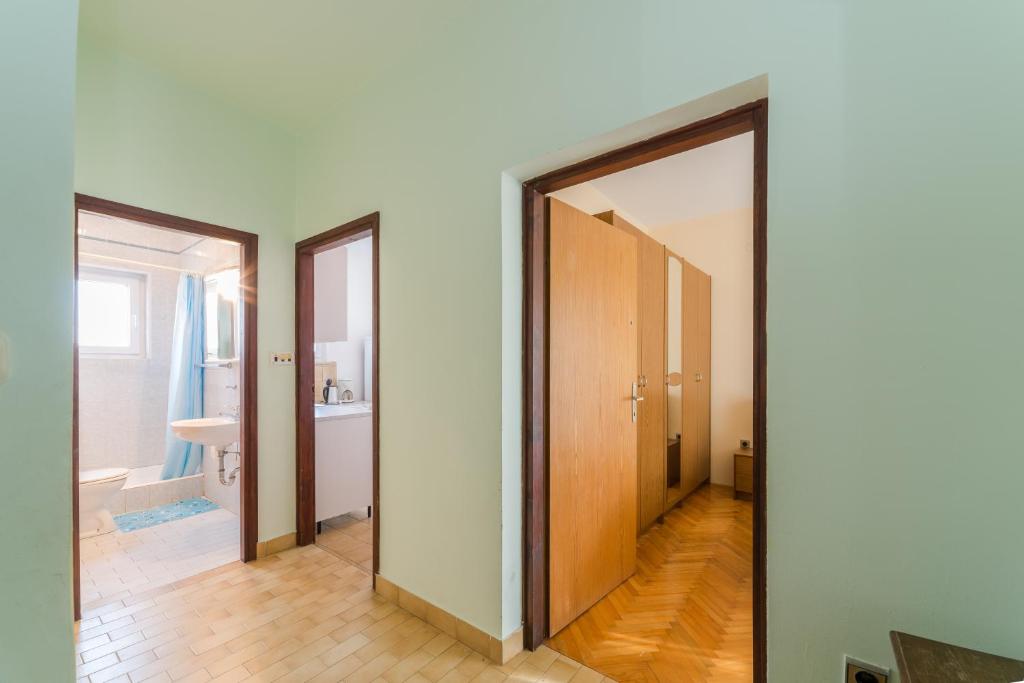 Fotografie z fotogalerie ubytování Apartments with parking spaces Sabunike, Zadar - 14490 v destinaci Nin