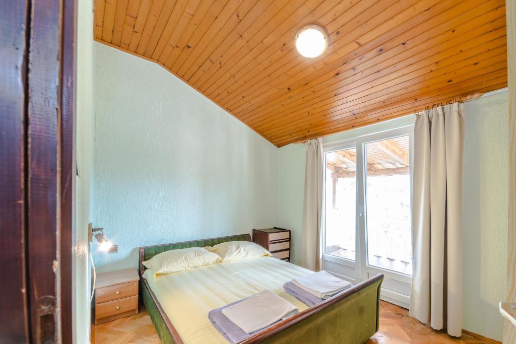 Postel nebo postele na pokoji v ubytování Apartments with parking spaces Sabunike, Zadar - 14490