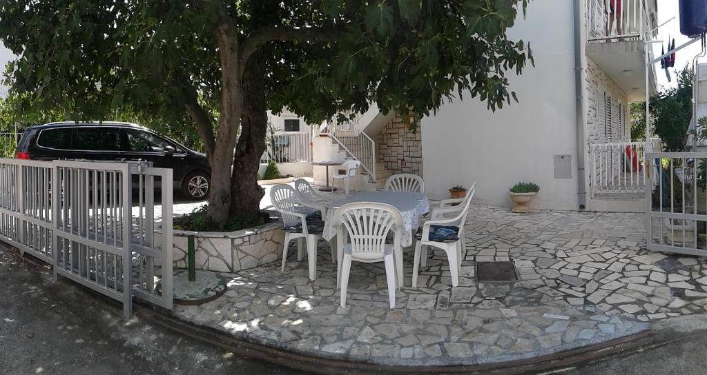 Fotografia z galérie ubytovania Apartments with a parking space Poljica, Trogir - 16299 v Marine