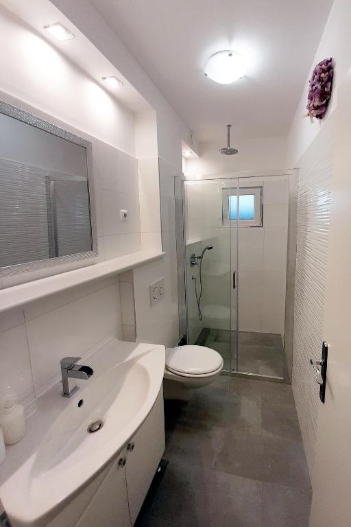 Fotografie z fotogalerie ubytování Seaside holiday house Slatine, Ciovo - 16343 v Trogiru