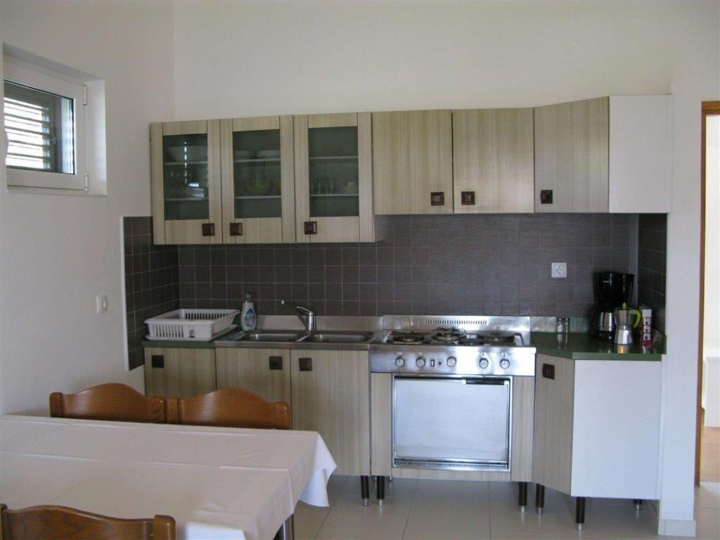 Kuchyňa alebo kuchynka v ubytovaní Apartment Palit 16356b