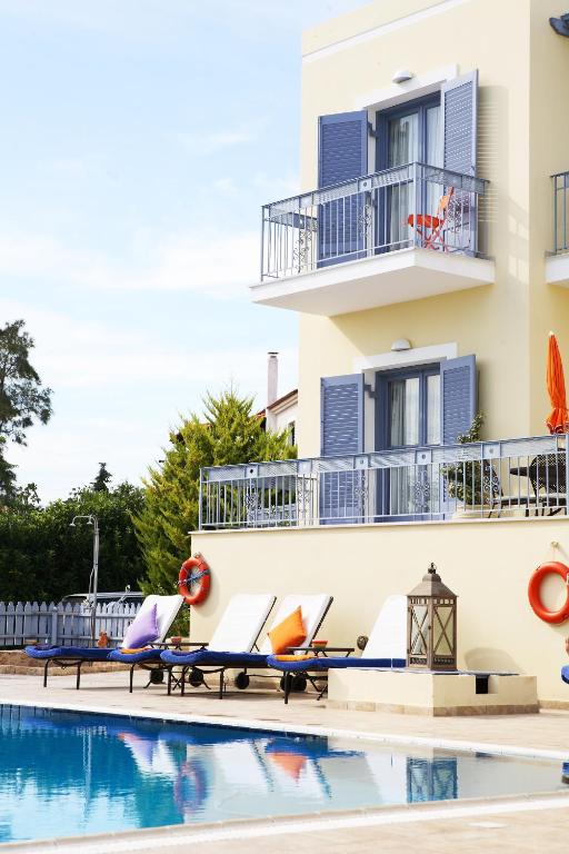 Fistikies Holiday Apartments - 9