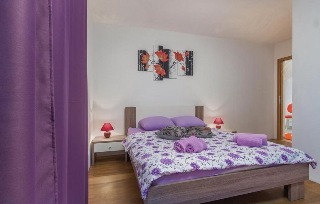 Zdjęcie z galerii obiektu Family friendly house with a swimming pool Sumber, Central Istria - Sredisnja Istra - 16465 w mieście Nedeščina