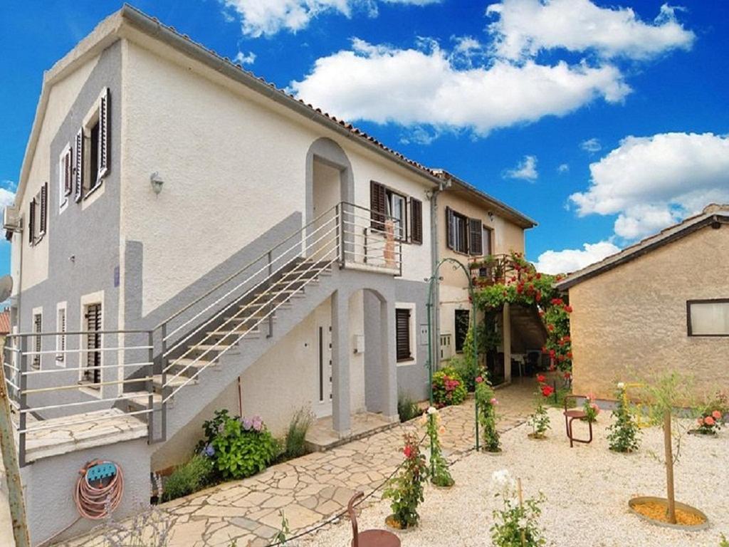 Fotografie z fotogalerie ubytování Apartments with a parking space Fazana - 16479 v destinaci Fažana