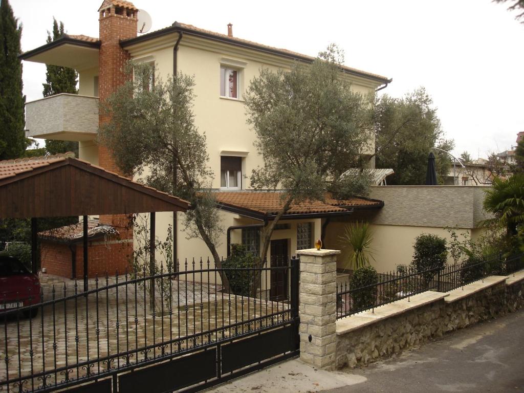 Apartments with parking space Rovinj - 16498