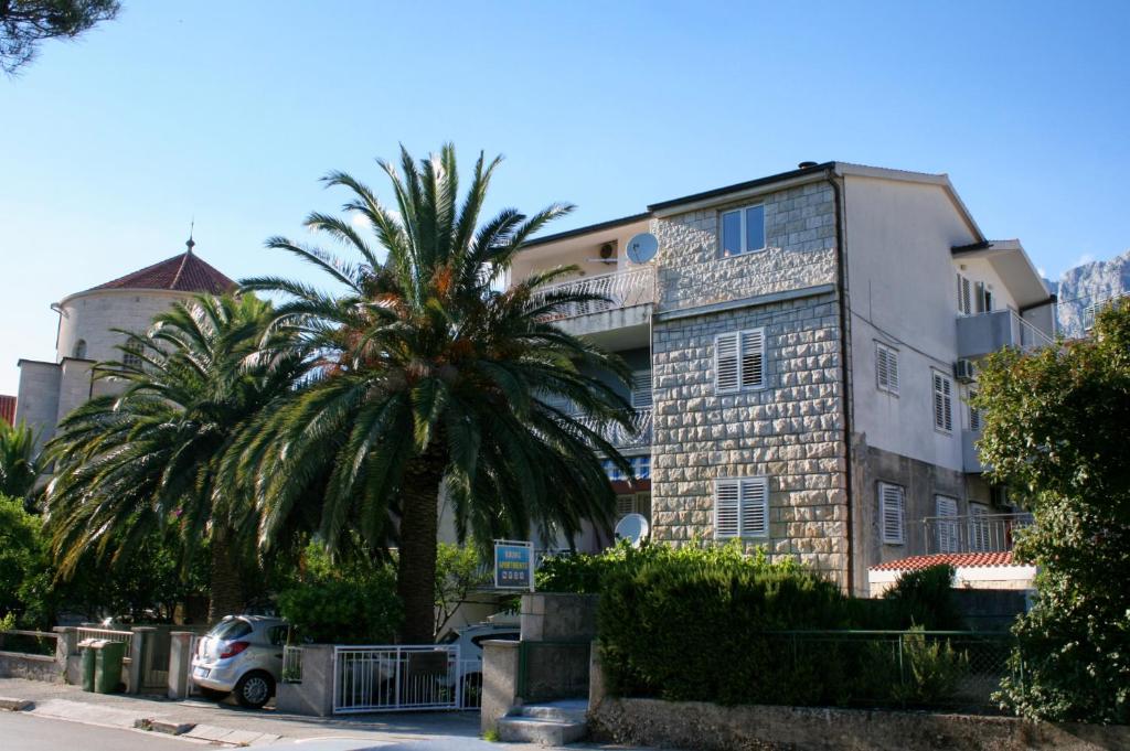 Budova, kde se apartmán nachází