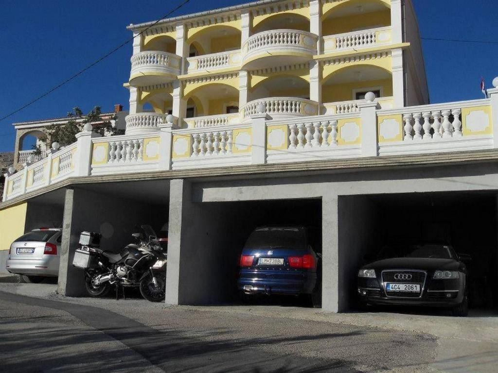 Fotografie z fotogalerie ubytování Apartments with a parking space Pag - 16394 v destinaci Pag