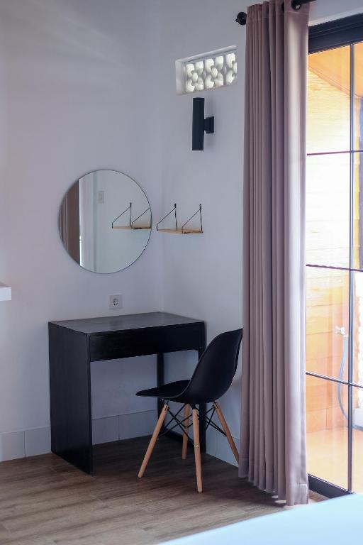 Dip & Doze Living - 14