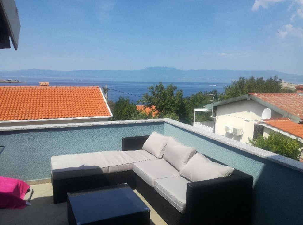Fotografia z galérie ubytovania Apartments by the sea Omisalj, Krk - 16512 v Omišalji