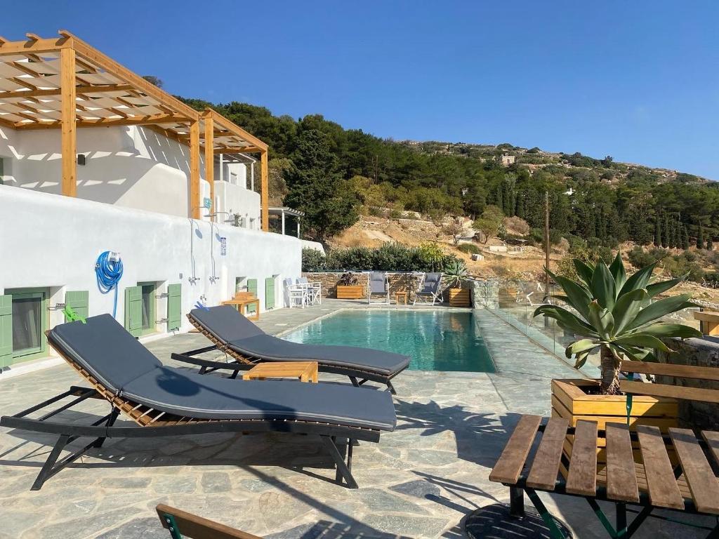 Bazén v ubytování Lefkes View Villa nebo v jeho okolí