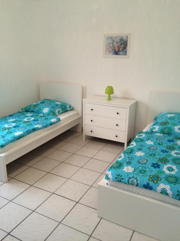 White House Bochum Ehrenfeld - Large Two-Bedroom Apartment