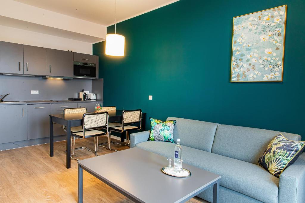Kuchyň nebo kuchyňský kout v ubytování Das ELB Boardinghouse Hotel Restaurant