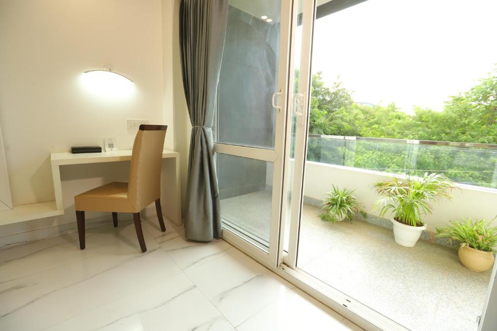 Balkón nebo terasa v ubytování Hotel Keshav Residency Gurgaon near Medanta