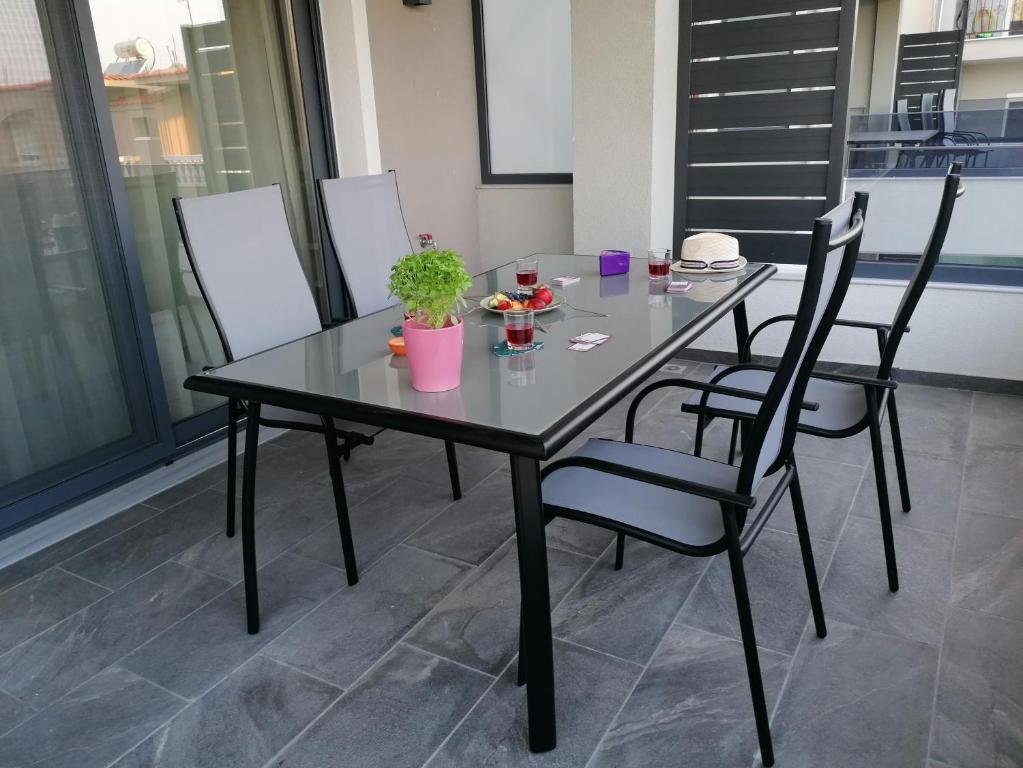 Garden Apartments - 5