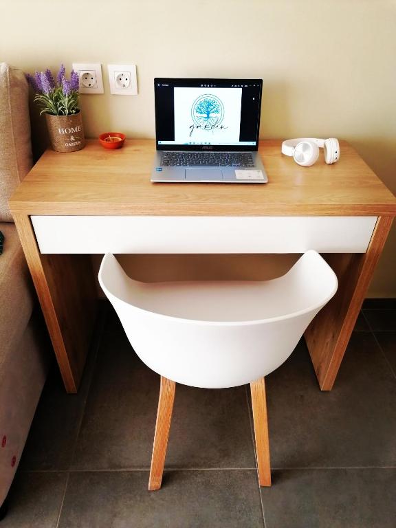 Garden Apartments - 13