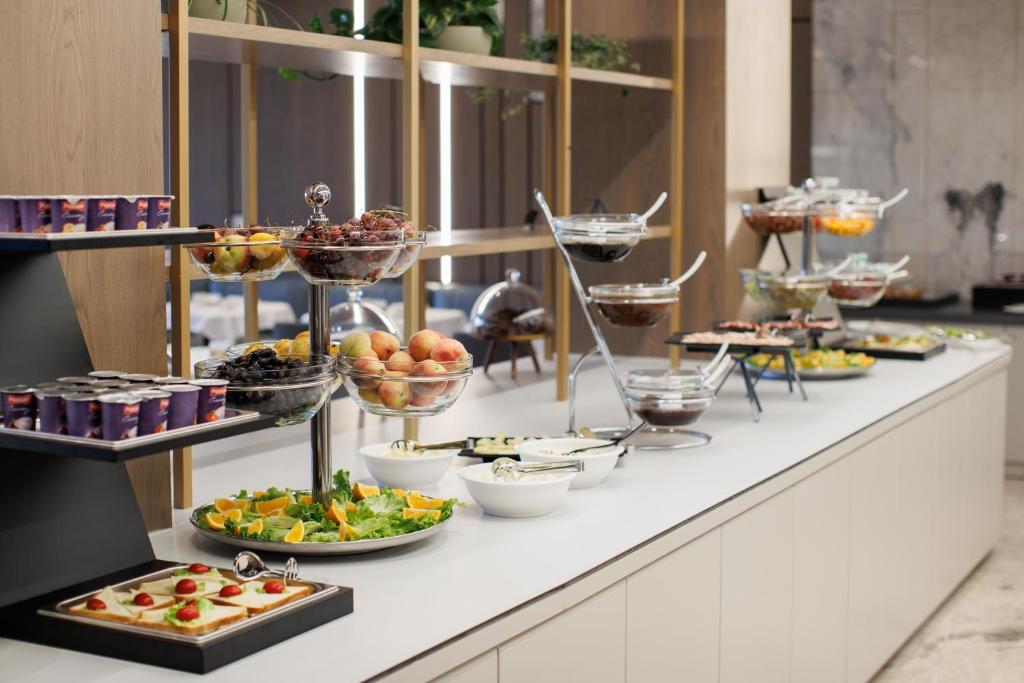 Prado Luxury Hotel - Image 11