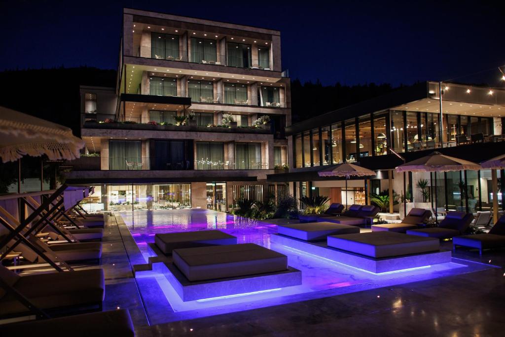 Prado Luxury Hotel - Image 7