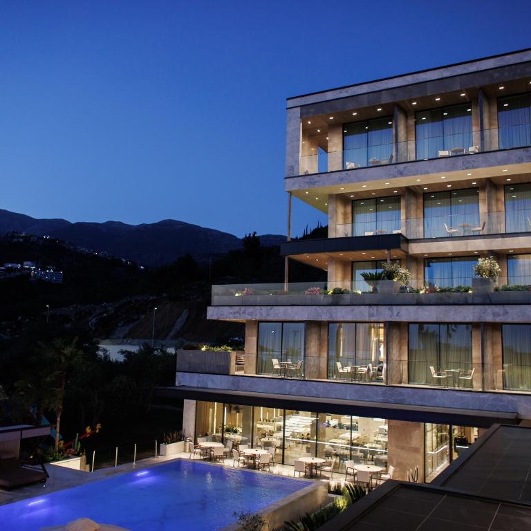 Prado Luxury Hotel - Image 4