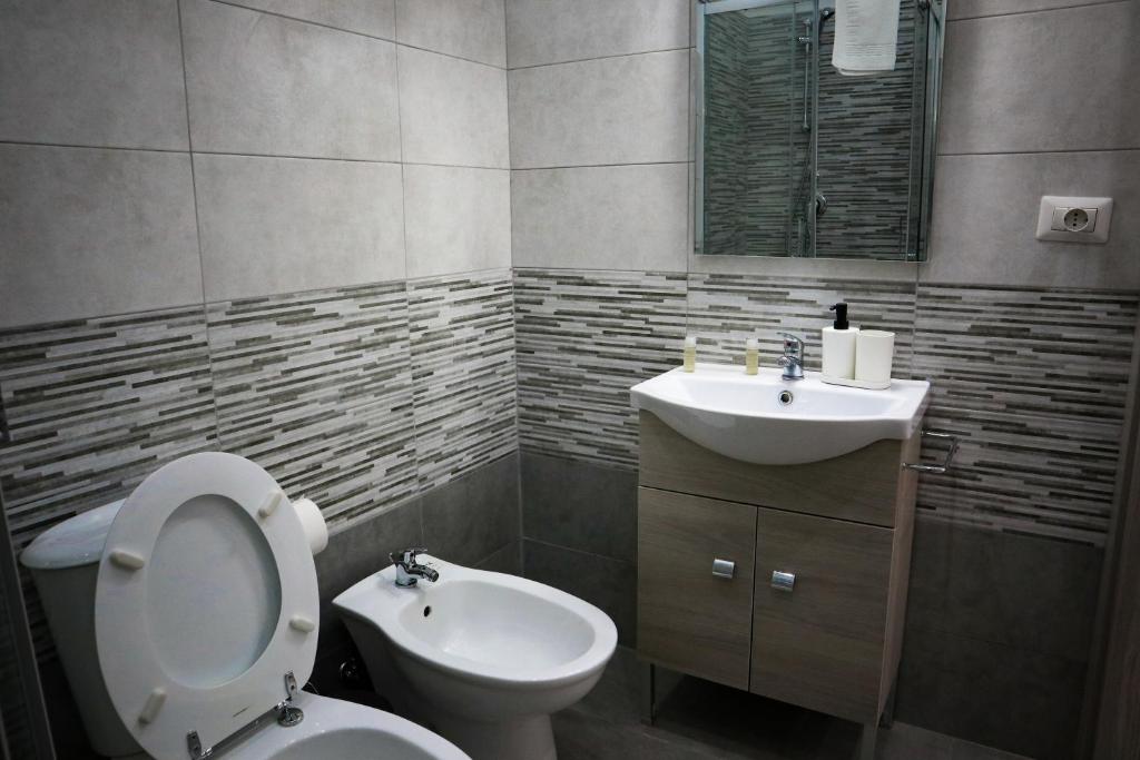 Ciuri's House - Double Room With Private Bathroom