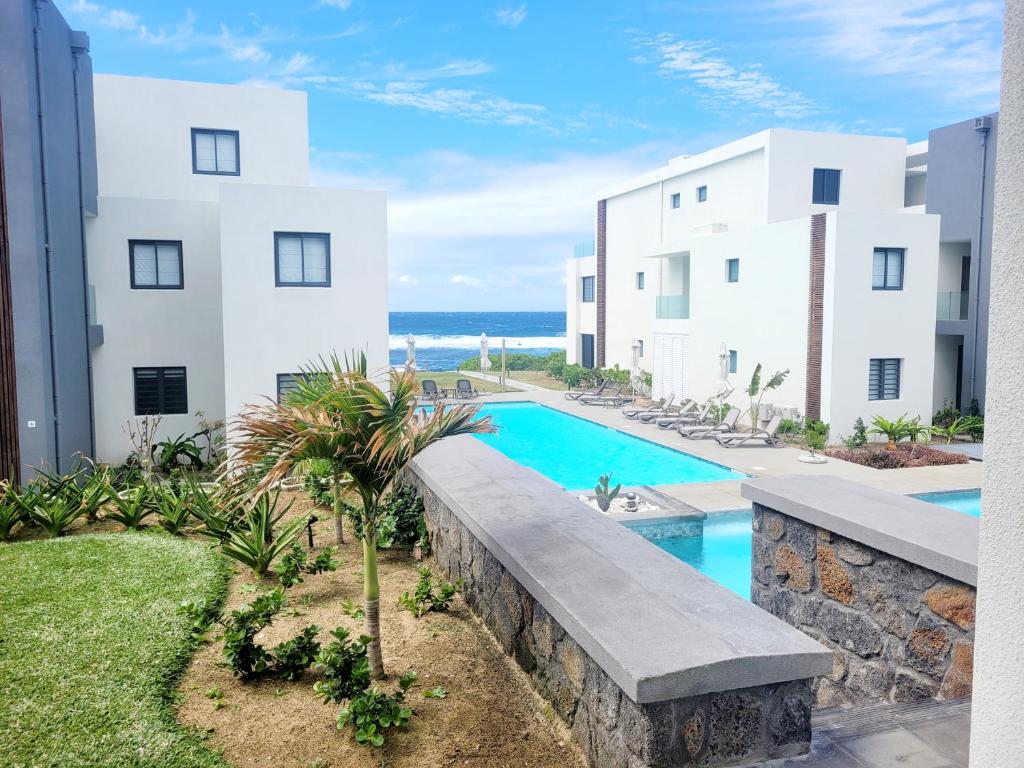 Eastern Blue - Sea View Luxury Apartment