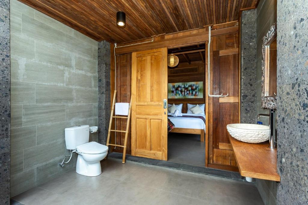 Bagno di Kubu Sakian Villa and Restaurant Sidemen