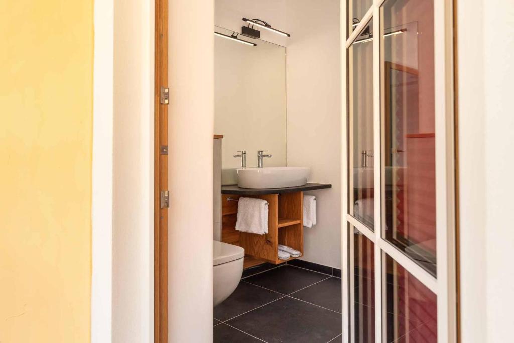 Koupelna v ubytování Hotel Garni zum Schwan
