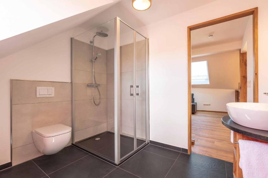 Koupelna v ubytování Hotel Garni zum Schwan