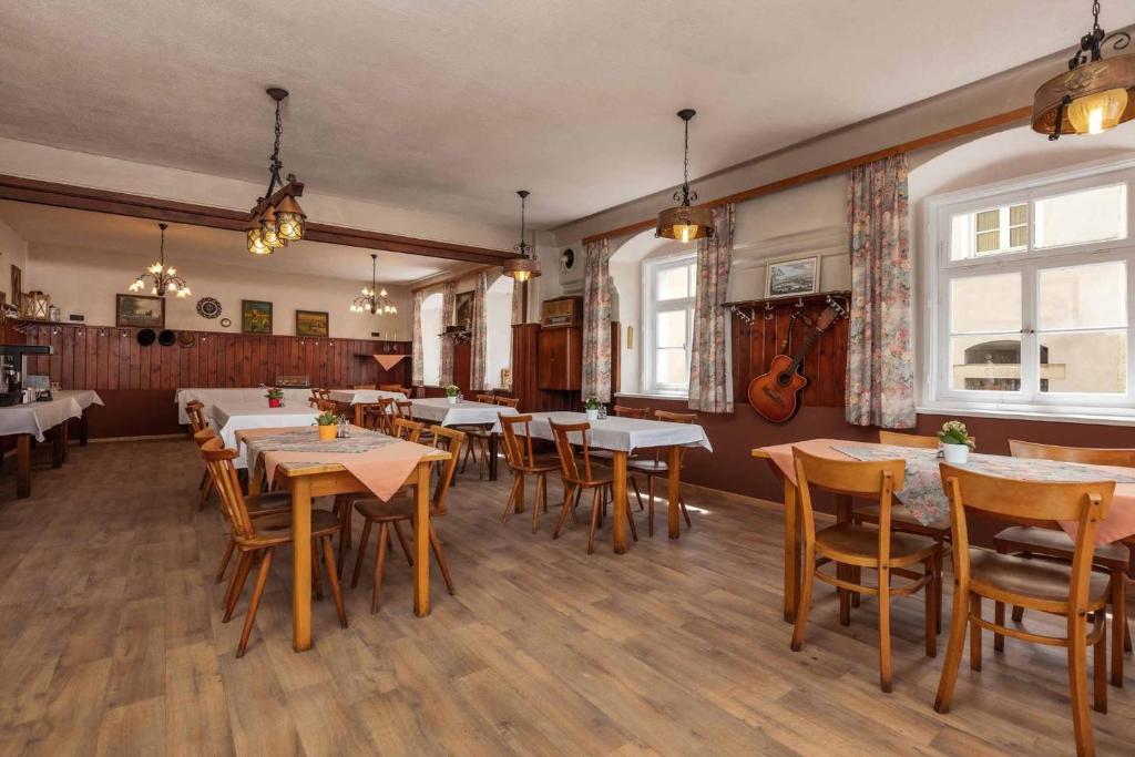 Restaurace v ubytování Hotel Garni zum Schwan