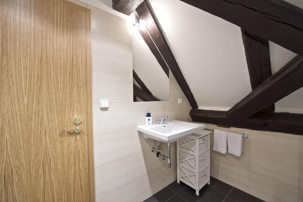 Old Town Boutique Apartments - 15