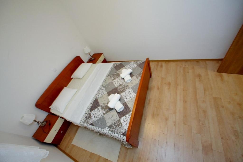 Postel nebo postele na pokoji v ubytování Apartments with a parking space Sukosan, Zadar - 16641