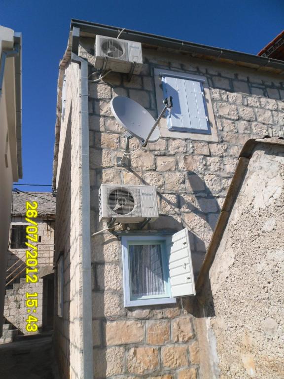 Budynek, w którym mieści się apartament