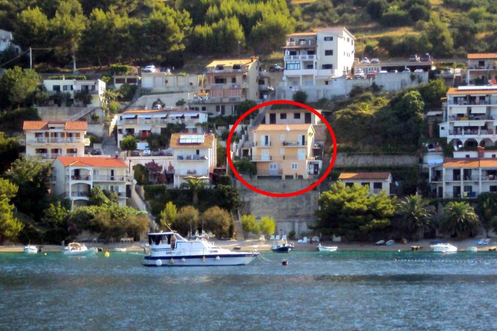 Fotografie z fotogalerie ubytování Family friendly seaside apartments Stanici, Omis - 16606 v Omiši