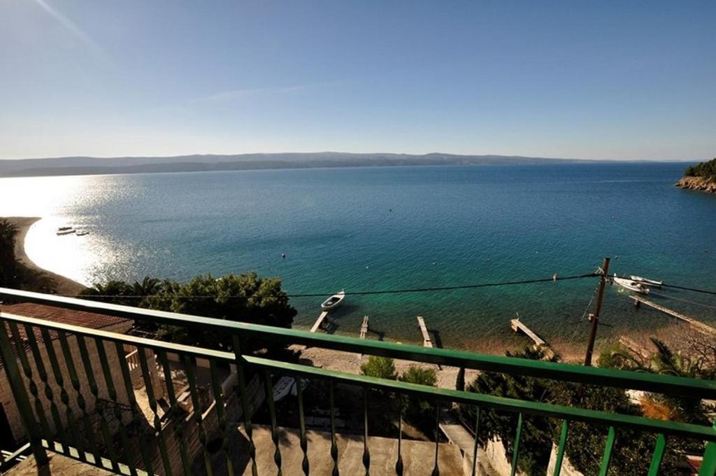 Fotografie z fotogalerie ubytování Family friendly seaside apartments Stanici, Omis - 16606 v Omiši