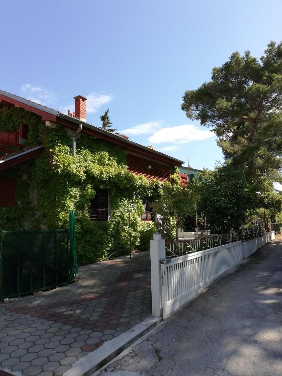 Budynek, w którym mieści się apartament