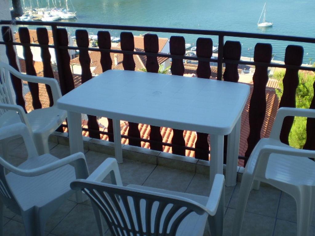 Fotografie z fotogalerie ubytování Apartments by the sea Tisno, Murter - 16947 v destinaci Tisno