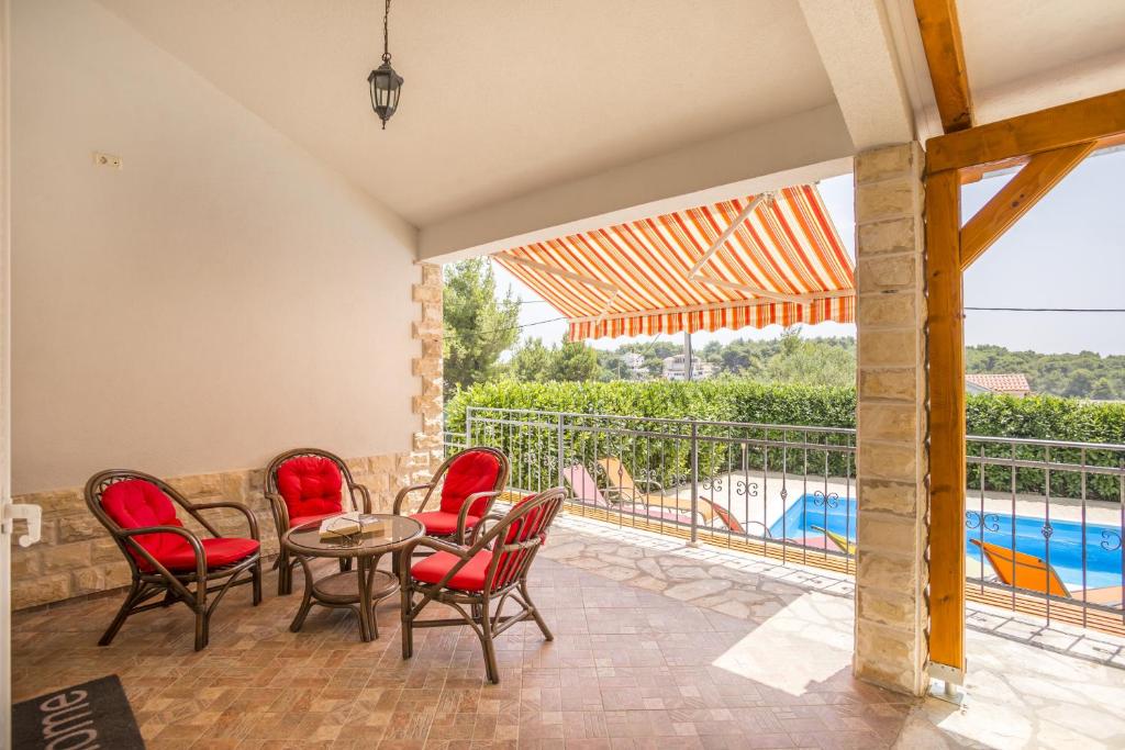 Fotografie z fotogalerie ubytování Family friendly house with a swimming pool Maslinica, Solta - 16782 v destinaci Grohote