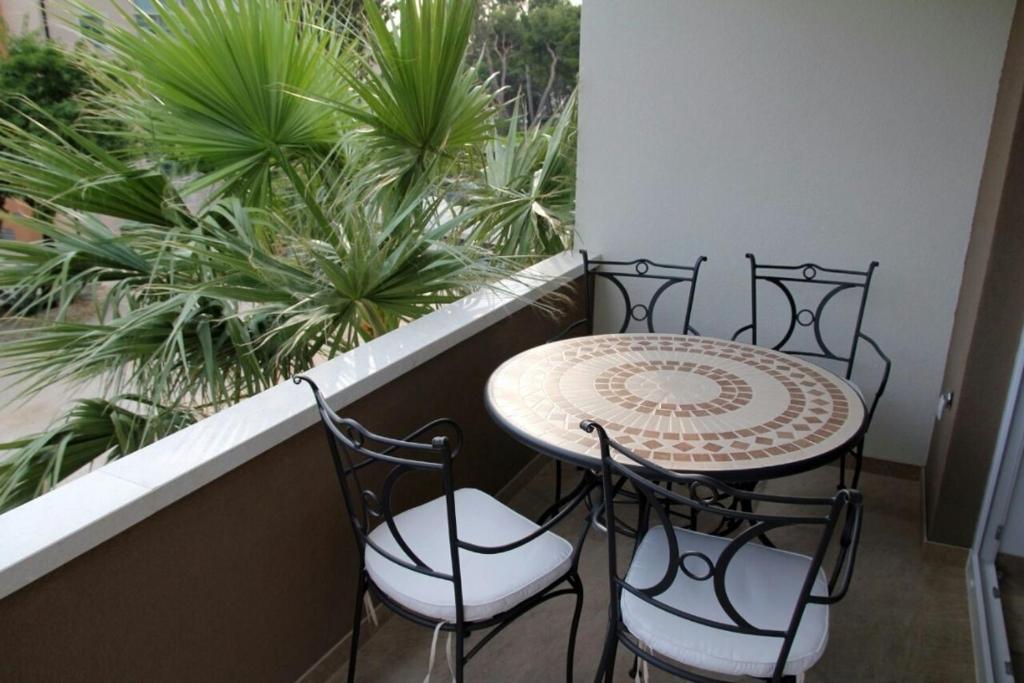 Fotografie z fotogalerie ubytování Apartments by the sea Makarska - 16786 v destinaci Makarska