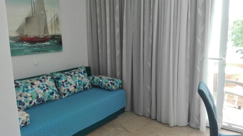 Fotografie z fotogalerie ubytování Apartments by the sea Makarska - 16786 v destinaci Makarska