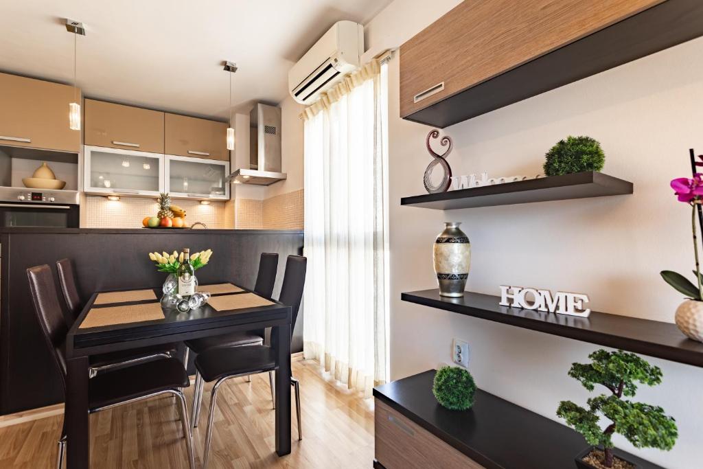 Fotografia z galérie ubytovania Apartments with WiFi Split - 17001 v Splite