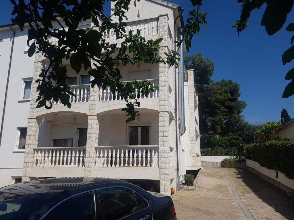 Budova, kde se apartmán nachází